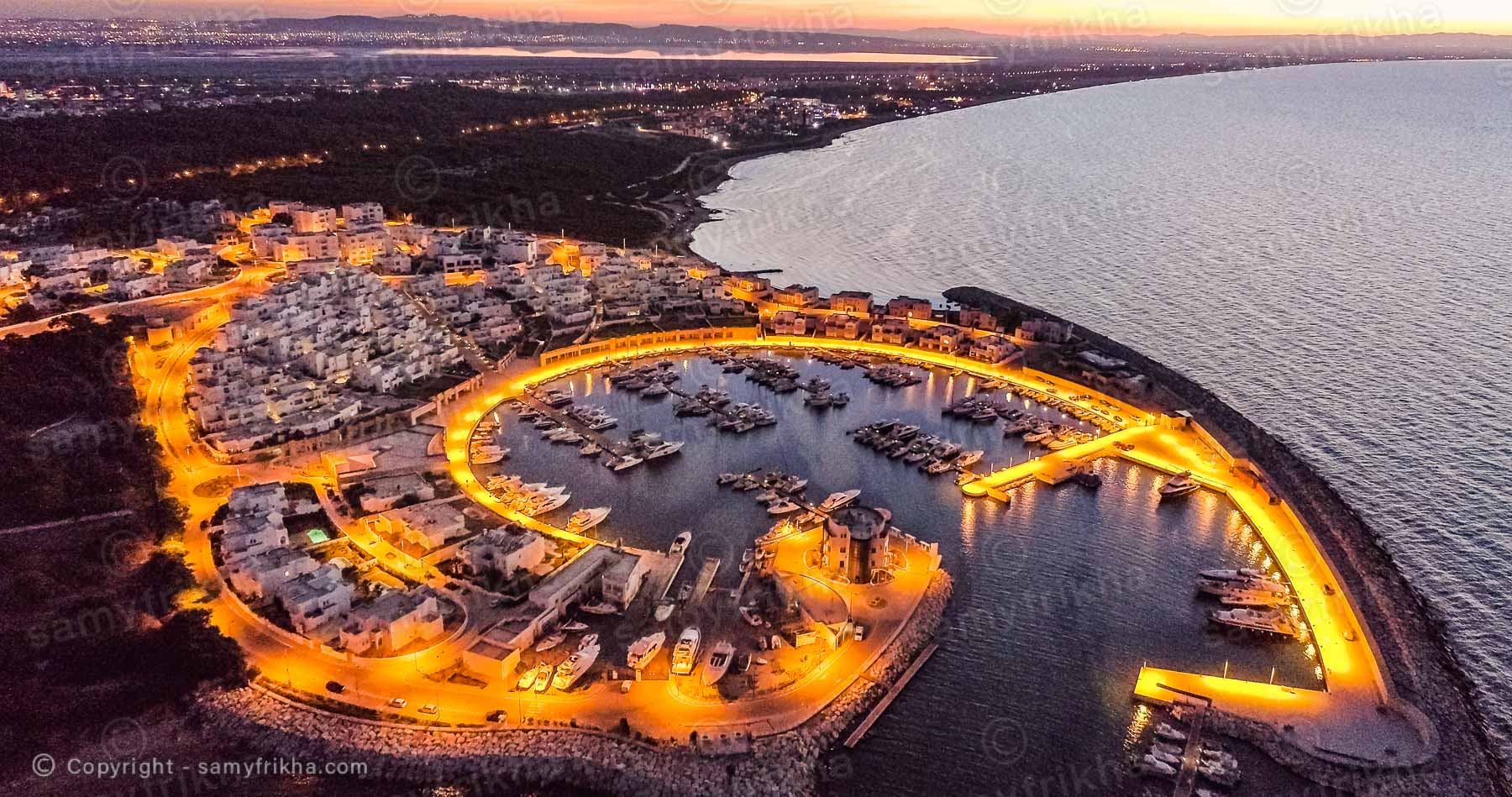 En Tunisie, le port de Gammarth a été immortalisé par Samy Frikha, un photographe aérien
