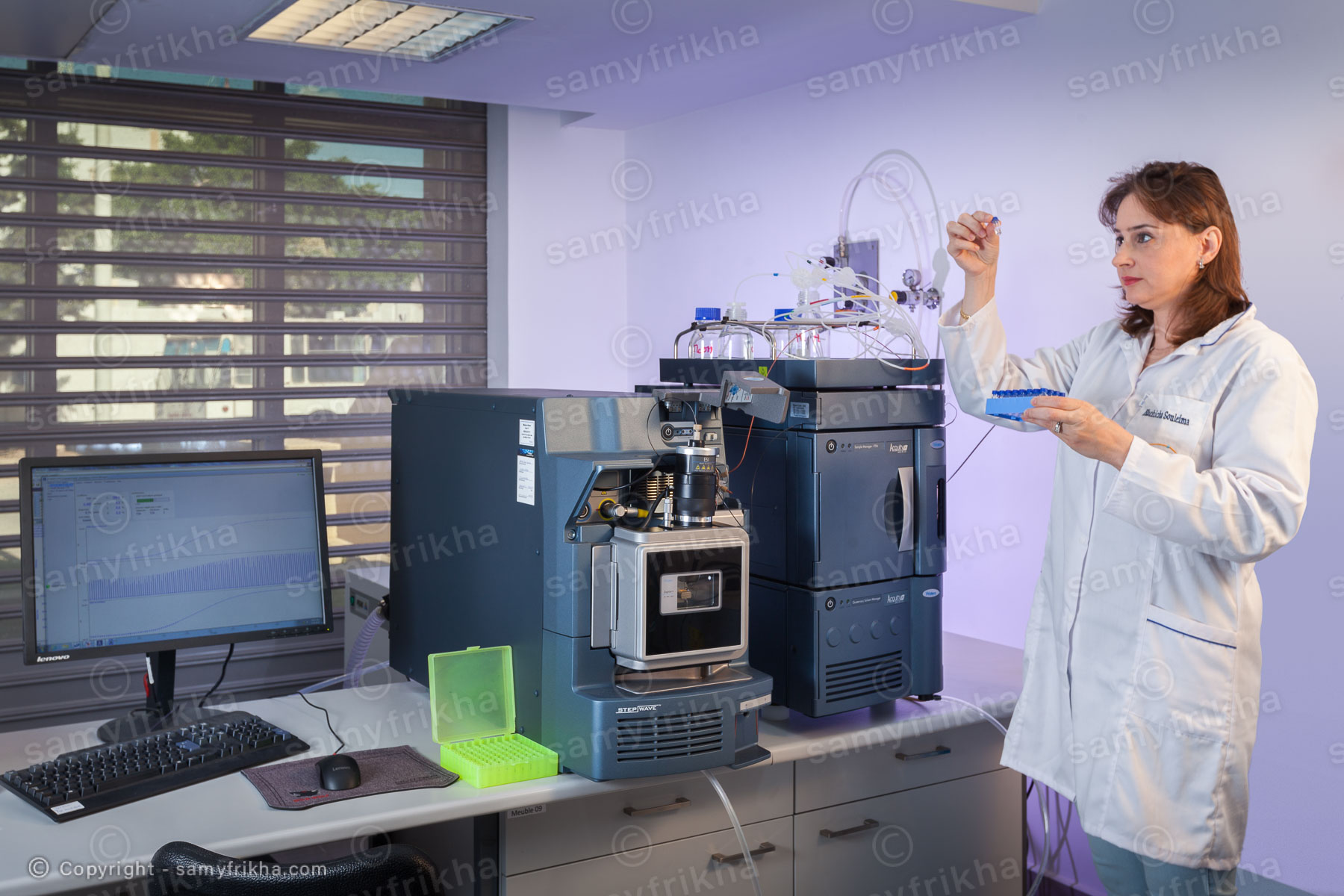 Photographe spécialisé dans la photographie des laboratoires de médicaments en Tunisie.
