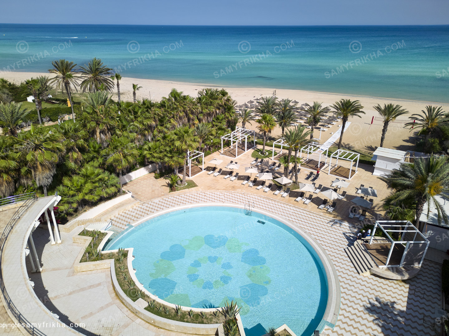 Piscine plage par drone hammamet