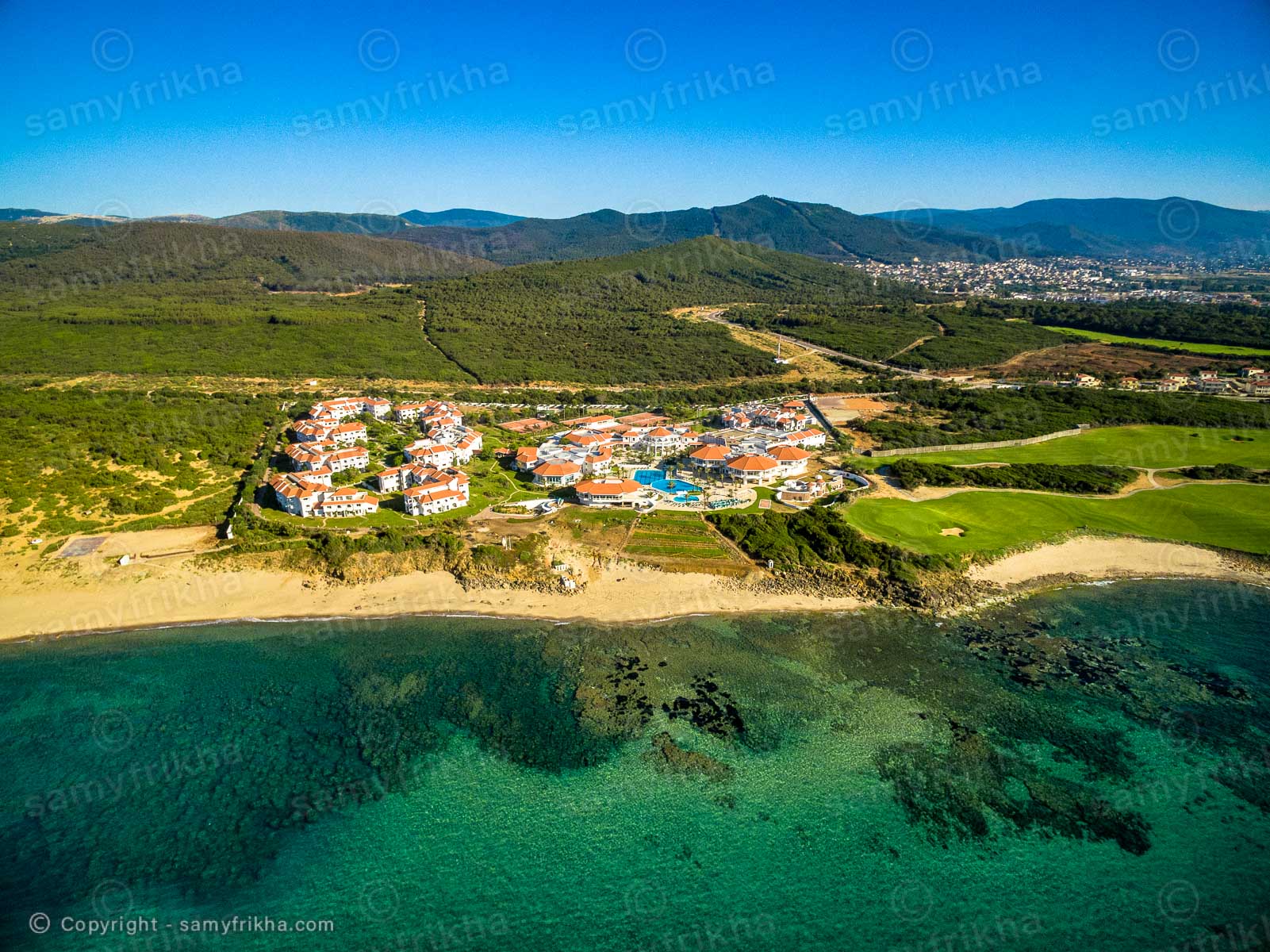 Photographie aérienne d'un complexe touristique en Tunisie